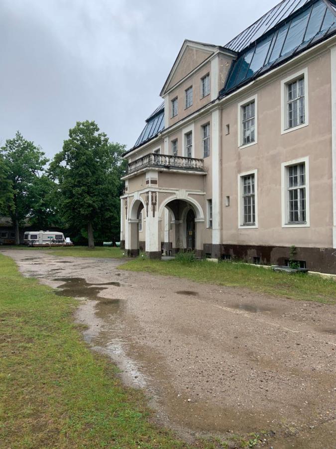 St. Georg Kloster Milmersdorf Buitenkant foto